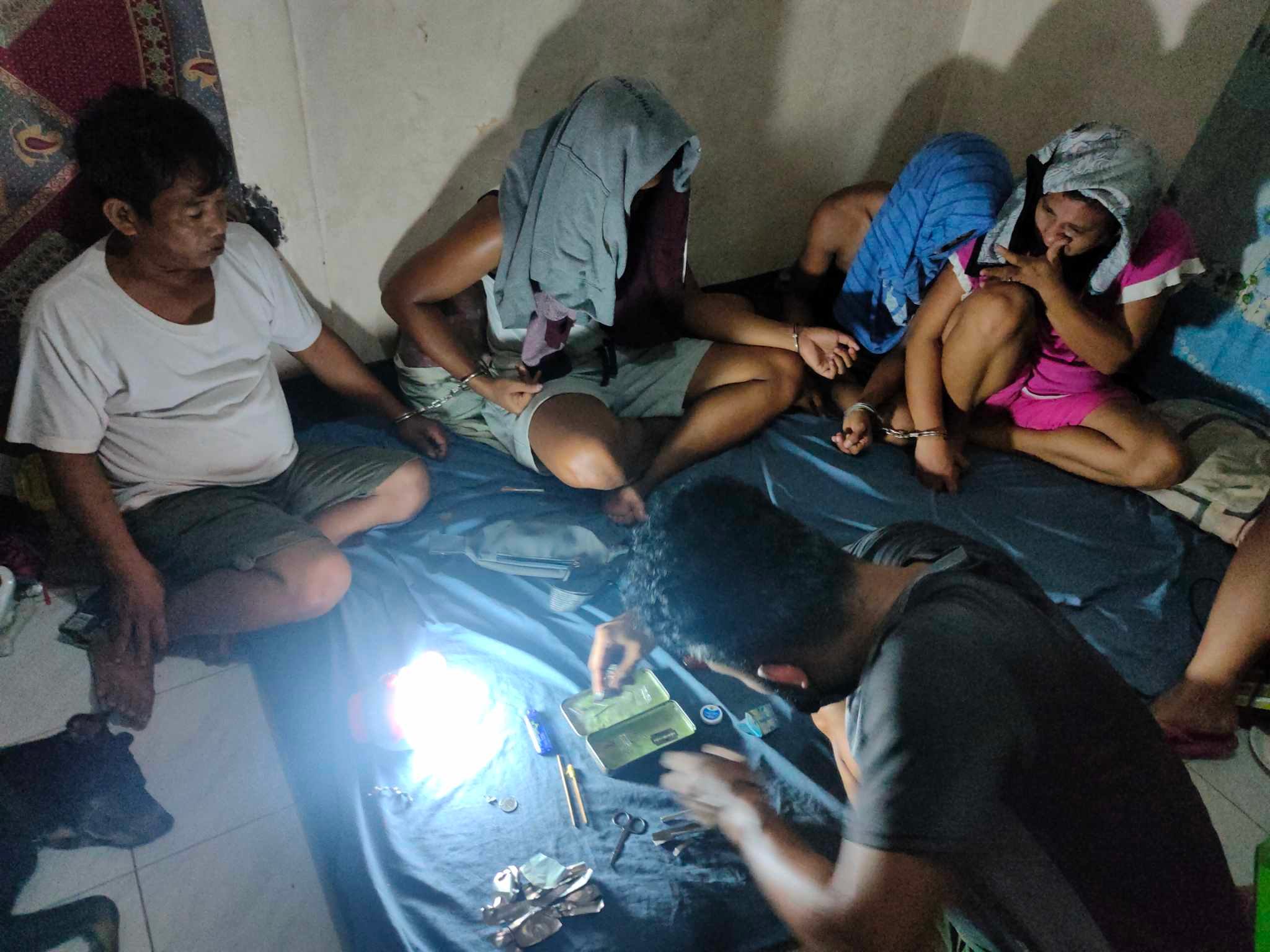 Drug Den Sa Legazpi City Sinalakay 4 Katao Arestado Brigada News Philippines 9108